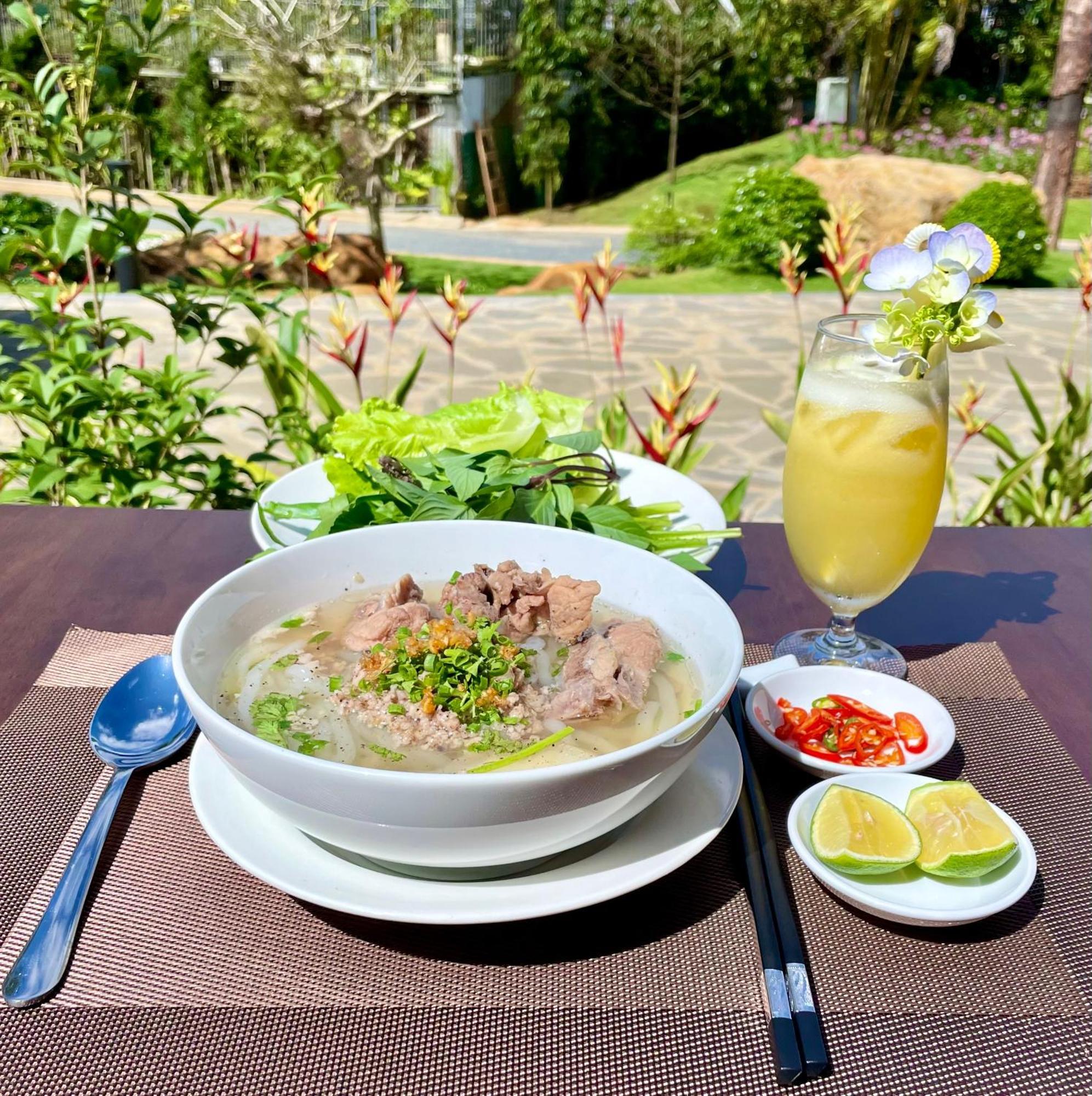 Sunflower Hotel & Resort Bảo Lộc Eksteriør billede